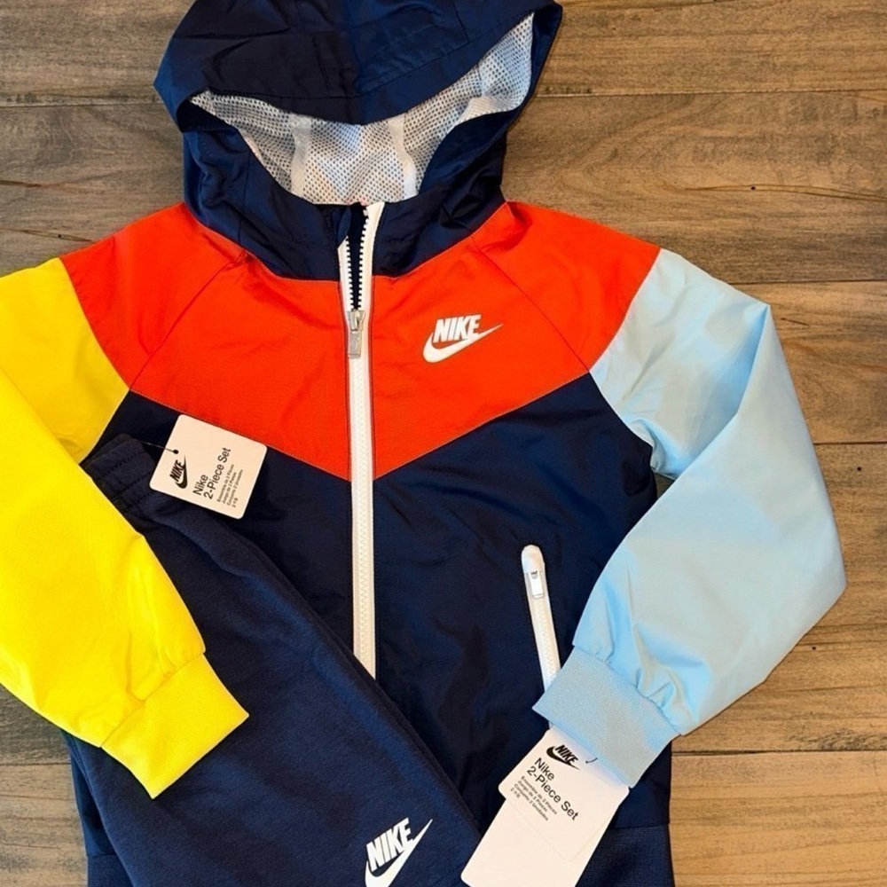 NWT’s Nike boys size 4t.